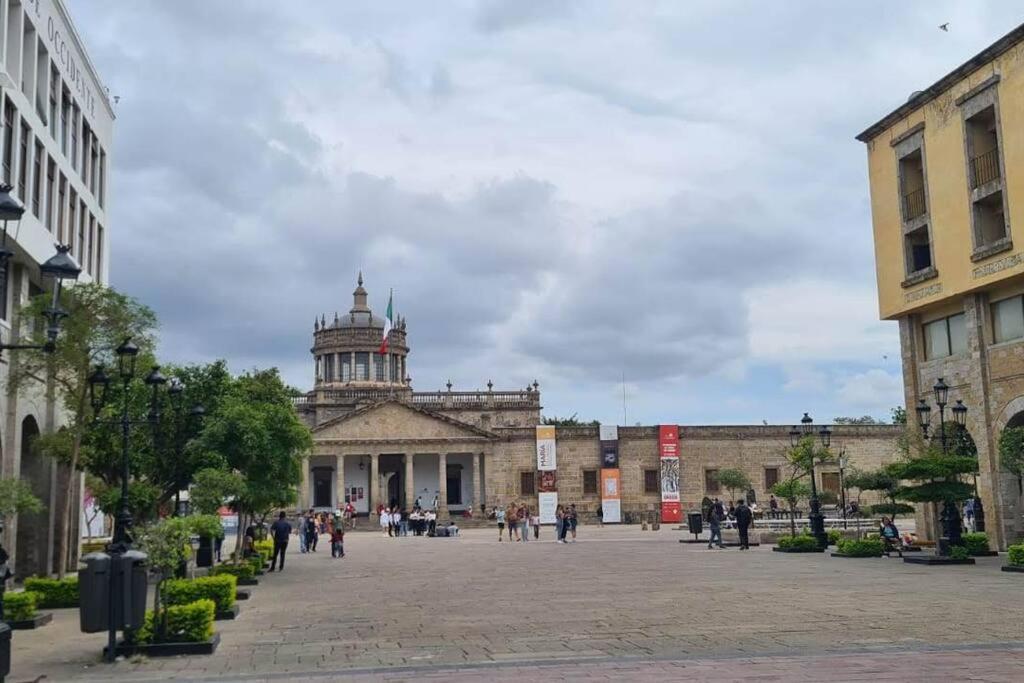 Апартаменты Departamento En El Corazon De Гвадалахара Экстерьер фото